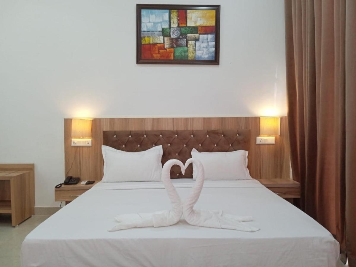 Chhatarpur Hotel Lake View By Bookingcare מראה חיצוני תמונה